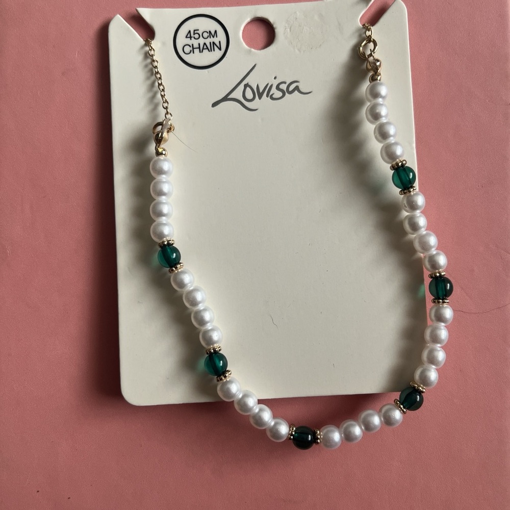 Elegant White and Green Pearl Necklace